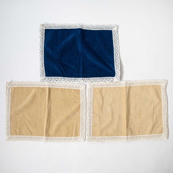 Vintage Terry Cloth & Lace Hand Towels/Placemats Set of 3 - Picture 5 of 7